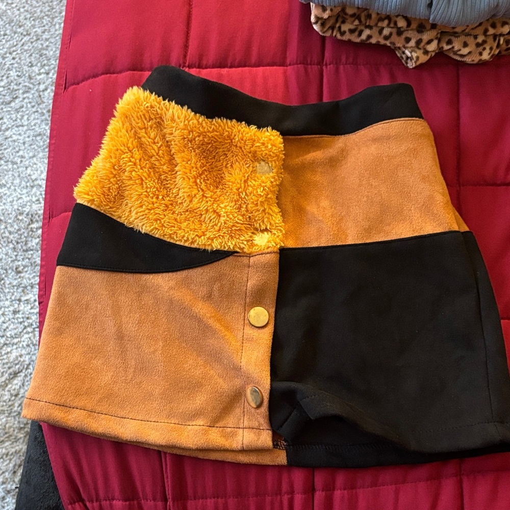 Stylish Black and Tan Girls Skirt